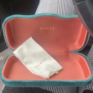 Gucci sunglasses case emerald green